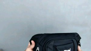 Tas Selempang Slingbag Hitam Logo Bordir