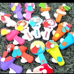 Kipas Angin Tangan Manual Karakter Lucu