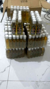 1 Pak Minyak Wangi Parfum Cap Air Mata Duyung Sedang