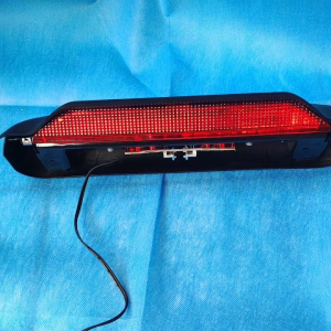 LAMPU STOP INNOVA MODEL TIPE "V"