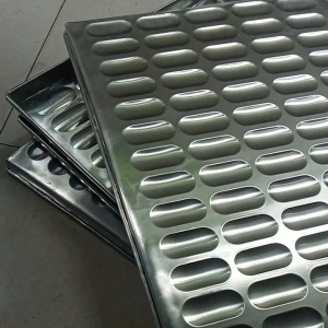 Loyang Lidah Kucing Ukuran 60x40 & Mesin Pres Lobang 75