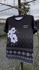 เสื้อสีดำคอกลม เสื้อไว้อาลัย พิมลายทั้งตัว ทรงสวยใส่ได้ชายหญิง สินค้าพร้อมส่ง ราคาถูก