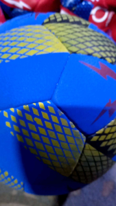 Bola Futsal Berkualitas Tinggi & Desain Ergonomis