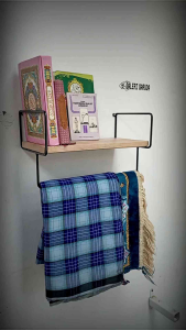 Rak Quran dan Gantungan Sajadah Rak Buku dan Gantungan