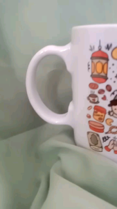 Souvenir Hari Raya Idul Fitri: Hampers Lebaran & Mug Custom