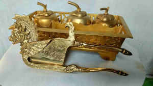 Pajangan tepak sirih dengan cepuk manggis lengkap dengan kacip nya