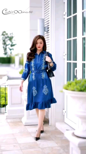 Dress+Beltเดรสผ้ายีนส์เกรดพรีเมี่ยม เนื้อผ้ามีความนุ่ม ใส่สบาย ชุดยีนส์งานฟอกสวยๆ ดีเทลปักลายสวยแน่นๆที่แขนและช่วงตัว ชายแต่งระบายนิดๆ เดรสมีกระเป๋า2ข้าง มาพร้อมกับเข็มขัด แยกชิ้นมากับชุด งานยีนส์ฟอกสวยๆ งานสวยเกรดระดับขึ้นห้างใส่แล้วสวยเก๋ ไม่ซ้ำใครนะคะ