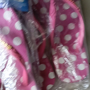 Sandal Jepit Swallow Fulkadot: Desain Unik & Nyaman