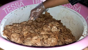 Basreng pedas daun jeruk/ basreng box thinwal 1000 ML