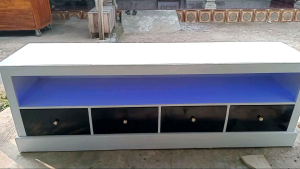 meja tv mini malis lampu lid