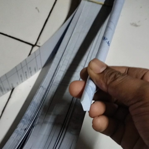 Kertas stick harumanis +- 1 kg isi banyak