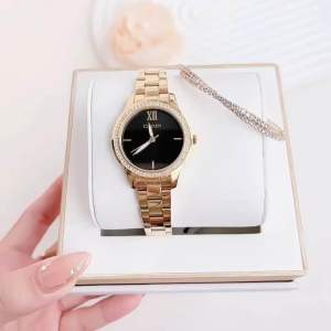 ĐỒNG HỒ NỮ CHÍNH HÃNG CITIZEN EL3088-59E Quartz Gold Size 32 Mặt hình tròn đính đá siêu lấp lánh