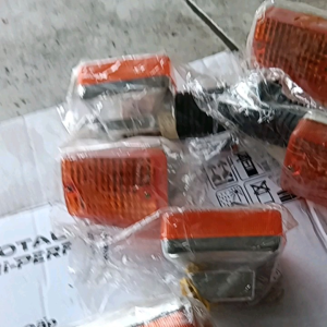 bộ đèn sau Xi nhan xe cúp 82DD. bộ 2 đèn sau.