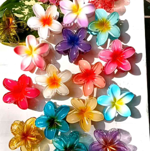 Kẹp tóc hoa ngọt ngào cho cô nàng tiểu thư