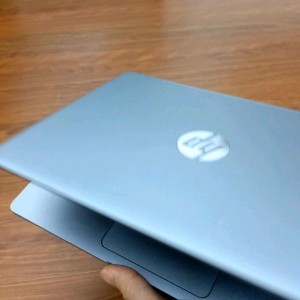 Máy tính Laptop Nhật HP Elitebook Folio G1 core m5-6y54/ram 8GB/SSD 128GB. Camera mỏng nhe.