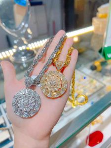 Dây chuyền xoắn vuông 7 ly kèm mặt tròn hoa đá xp trang sức sỉ Kami
