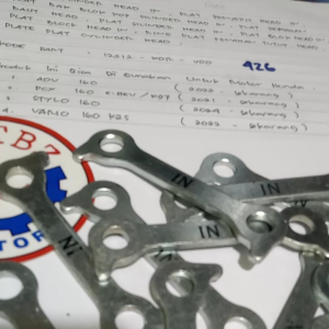 Plate Cylinder Head dalam Motor PCX 160, ADV 160, Stylo 160, dan Vario 160