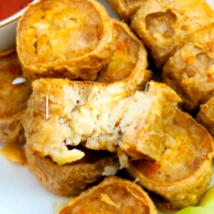 ( พร้อมส่ง ) จ๊อปู จ้อปู หอยจ้อปู ( 2 แพค 1 แพคมี 3 เส้น 21 ลูก ) หอยจ๊อปู สด สะอาด ใหม่ ไม่ใส่สารกันเสีย ไม่ใส่ผงชูรส แถมน้ำจิ้มบ๊วยทุกแพค