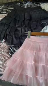 Váy quần xoè 4 tầng tơ đến [Ảnh chụp]