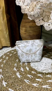 Mukena Renda Foil: Pilihan Terbaik untuk Ibadah di Musim Panas