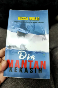 Dia Mantan Kekasih - Hessa Widad (PRELOVED)