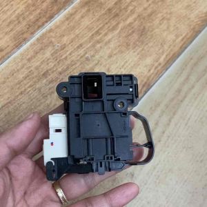 Công tắc khoá cửa máy giặt Aqua cửa ngang - công tắc cửa máy giặt Aqua