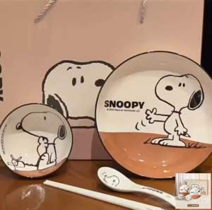 Set Bộ Quà Chén Dĩa Muỗng Đũa Sứ Cao Cấp in Hoạt Hình Snoopy [chính hãng Disney]- Set Chén  Dĩa Kèm Hộp Quà Tặng Cao Cấp