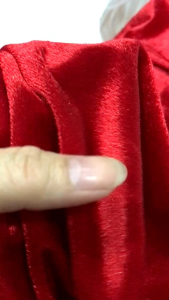 vải nhung màu đỏ tuơi co dãn  dày  vừa mềm. rũ _( khổ 1m6) làm rèm màn trang trí sự kiện v