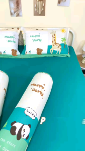 Sprei Kaos Confetti Karet Keliling + Sarung Bantal Guling Katun Motif Zoo Party