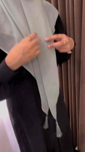 HIJAB SEGI EMPAT PARIS TASEL SWAROSKI.PARIS JAMBUL PAYET TABUR SWAROVSKY.JILBAB PARIS TASEL PAYET