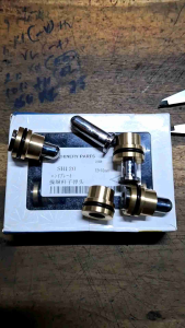 Ty phốt cần điều khiển xe cuốc/ remote control valve: SH120