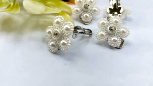 Hijabnur1 - Sepasang Anting Jepit Hijab Bunga Kecil / Anting Klip Hijab Handmade