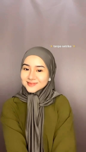 Jilbab Instan Spandex Jersey Elegan Warna Solid untuk Muslimah