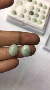 ต่างหูหยกธรรมชาติคู่สวย ทรงรี 10x12 10.5กะรัต