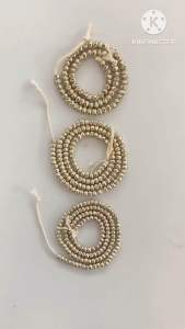 ลูกปัดเงินแท้ลายจุด ขนาด 3.64.35.2 มิล รู1มิล ขนาดแต่ละเม็ดอาจจะเหลื่อมกันบ้างเพราะเป็นงานทำมือ