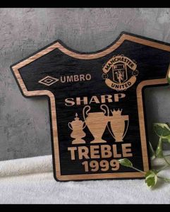 ป้ายตกแต่งแขวนผนัง ลายคลาสสิค แมนยู Manchester United Classic ลายไม้เคลือบเงา-3D