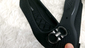 sepatu flat hitam size 36-40 . bahan lembut