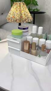 化妆品收纳盒 (1个) Cosmetic Storage Box   #桌面总是乱糟糟的😏，用它装护肤品，桌上的文具或其他小东西，好看整洁，少女心爆棚#好物推荐#桌面收纳盒🌈.