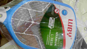 Raket Nyamuk Luby L.3882