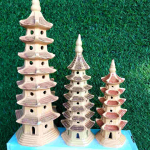 Chùa trang trí tiểu cảnh tượng hồ cá