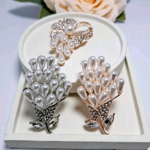 Bros Jilbab Hijab Kerudung Segi Empat Eksklusive Terbaru