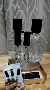 น้ำหอมเเท้100. ติดทนตลอดวัน