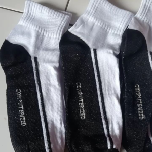 Kaos Kaki Pendek untuk SMP & SMA: Desain Unik & Nyaman