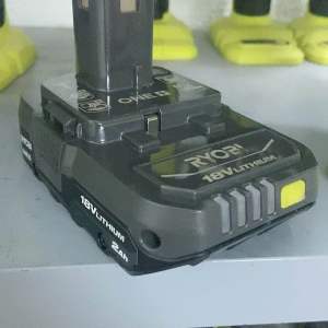 Pin RYOBI 2A nhập Mỹ đời mới. New 99% chưa xài nguyên zin nguyên siu 0971.72.70.74