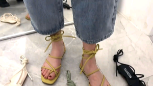 Evel-vee Cheryle flipflop mini heels Sandal wanita jenis hak datar 1cm model tali lilit