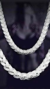 Kalung Titanium Pria Macho Model Tulang Naga: Keunggulan & Keamanan