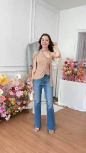 🌷เสื้อคล้องคอ คอวี🌷ดีไซน์เก๋ๆ✨เบี่ยงไหล่ จับย่น🌷สายผูกได้หลายแบบ🌷ใส่กับอะไรก็สวย🌷พร้อมส่ง🔥เสื้อแขนกุด เสื้อปาดไหล่