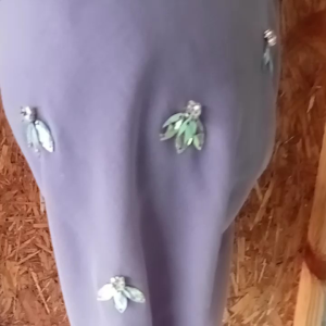 Jilbab Segi Empat Terbaru: Payet, Paris Jadul & Tassel