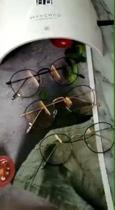 Kacamata Photocromic & Model Korea: Kelebihan dan Cara Menggunakannya