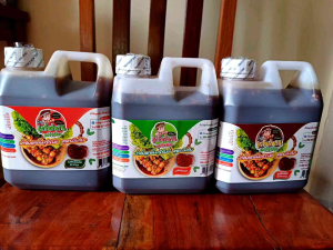 น้ำจิ้มลูกชิ้นยืนกินบุรีรัมย์แบบรส 3 รส ขนาด 3 แกลลอนละ 1 ลิตร